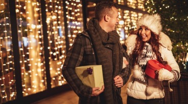 12 Dates of Christmas: Online Dating Edition