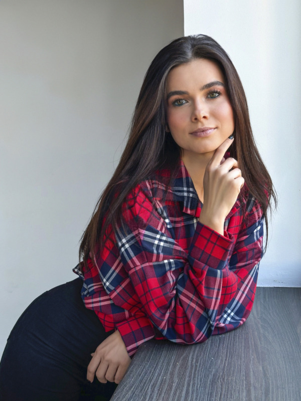 Julia S. - Image 3