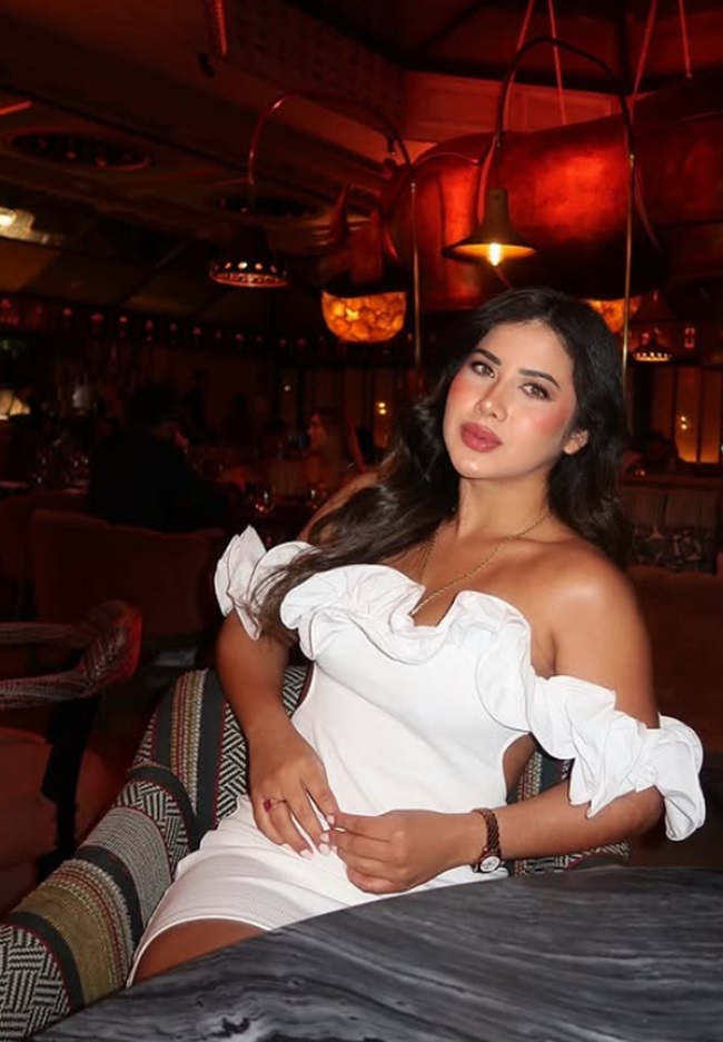 Maria Del Mar O. - Image 4